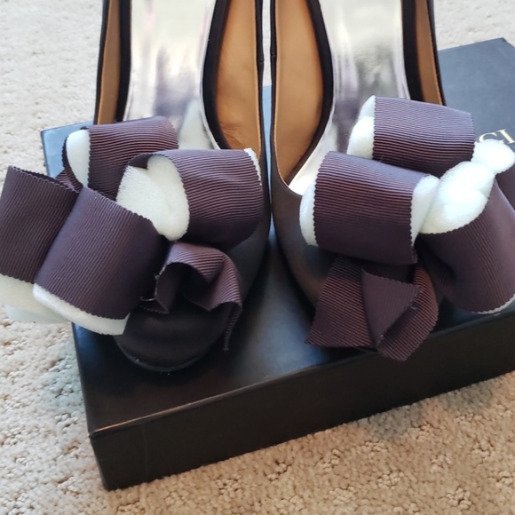 Badgley Mischka - Chocolate Brown Satin Bow Heels - Picture 2 of 6